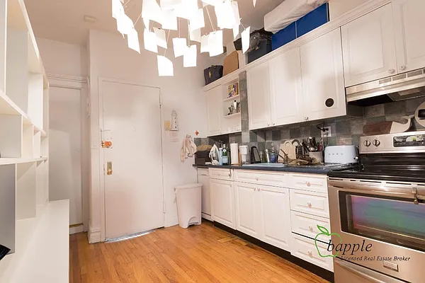 Rented by Bapple | media 12