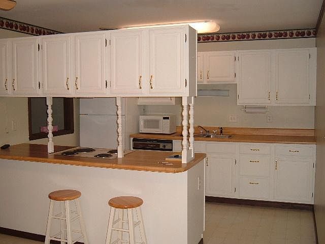 2nd image of 815 Duke Dr