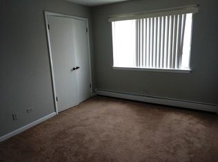 7100 176th St APT 101, Tinley Park, IL 60477