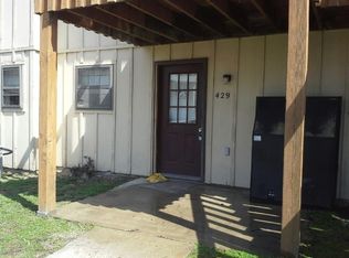 429 N Prairie St, Liberty, MO 64068
