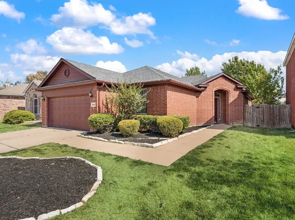 8644 Arcadia Park Dr, Fort Worth, TX 76244