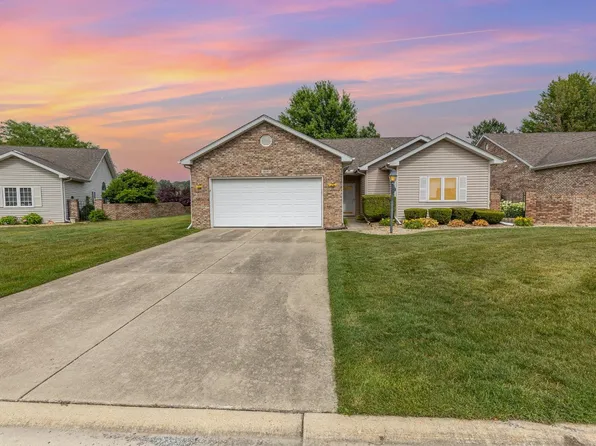 1697 Magnolia Dr, Hobart, IN 46342