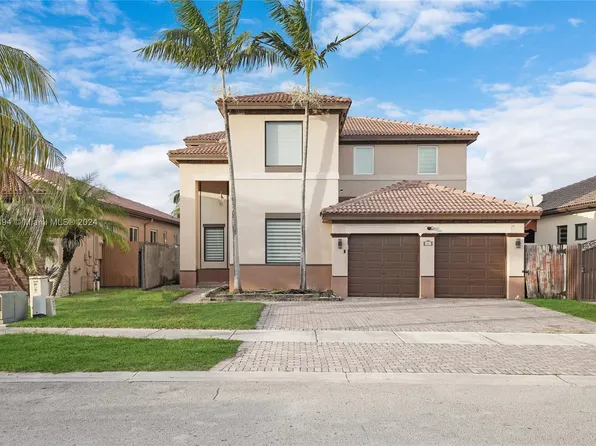 8867 NW 181st St, Hialeah, FL 33018