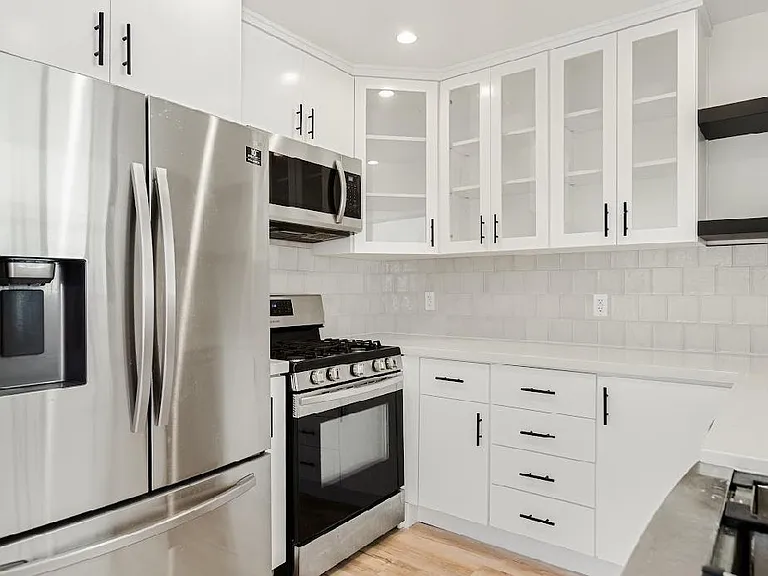 1621 Glendon Ave #2 — Photo 7