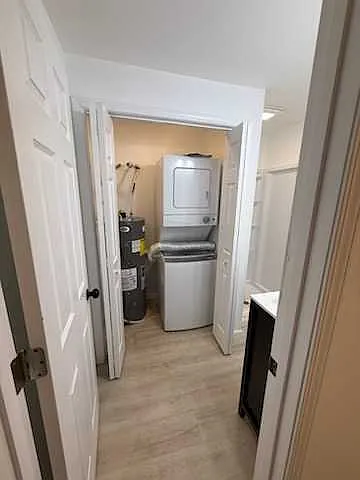 1049 Seale Ave #1 — Photo 4