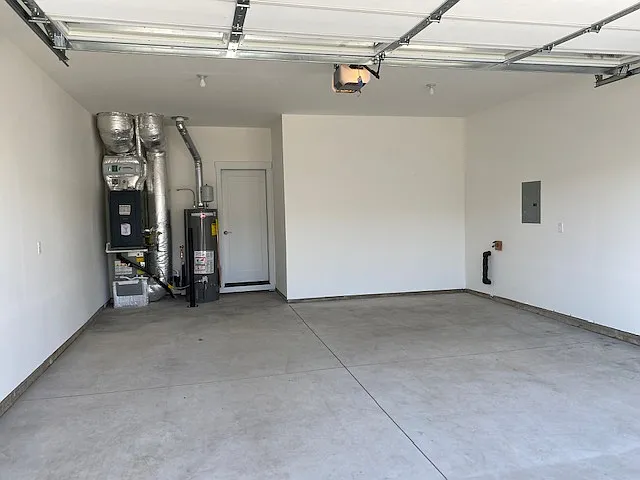 2393 NE Victor Pl — Photo 12