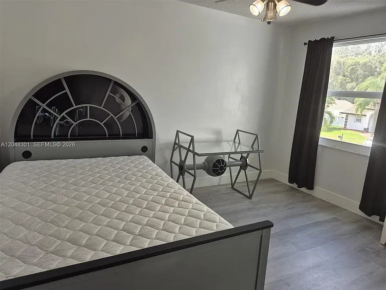 5820 SW 58th Ct — Photo 13