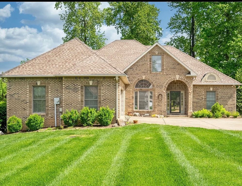 413 Founders Ct - Property Image