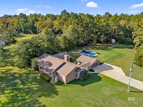 45195 Chalet Dr, Bay Minette, AL 36507