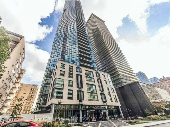 45 Charles St E Unit 4005, Toronto, ON M4Y 0B8