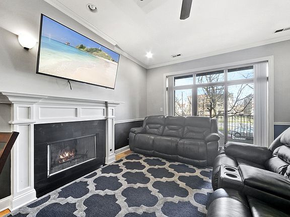 2nd image of 4218 S King Dr APT 2N