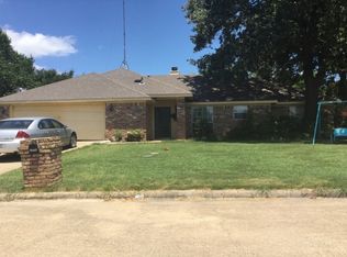 1844 Nottingham Dr, Kaufman, TX 75142
