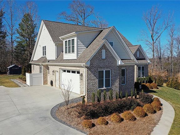 4th image of 319 Pipers Rdg W #W