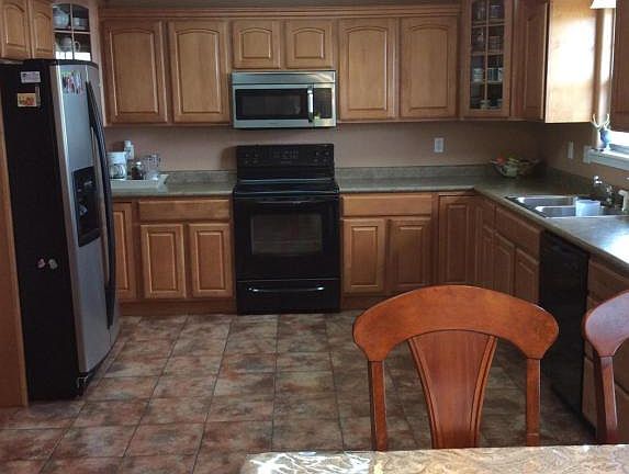 3rd image of 3915 Shiloh Manor Dr