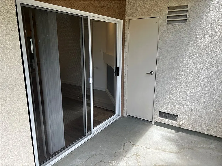 5520 Owensmouth Ave #103 — Photo 7