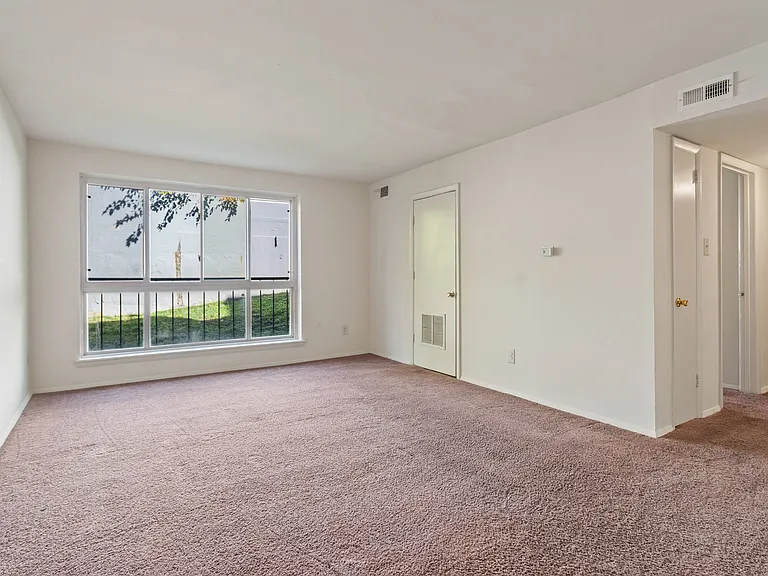 Fort Stanton Apartments — Photo 10
