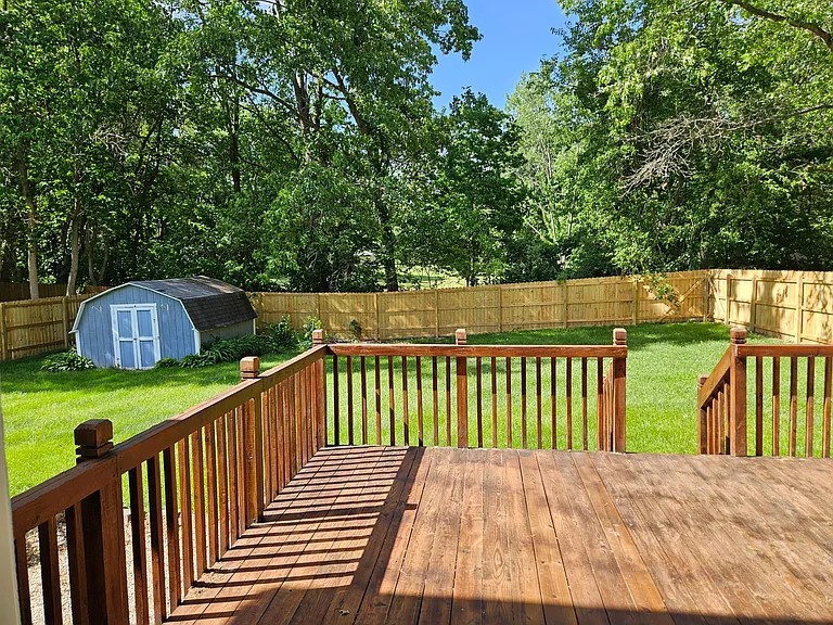 10279 Rosewood Ct — Photo 5
