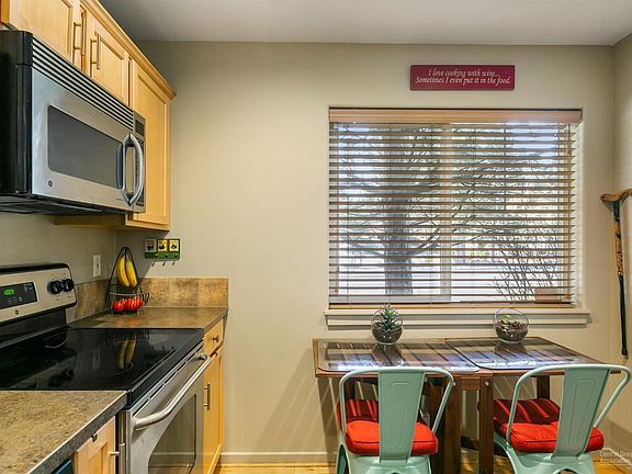 3rd image of 1941 Monterey Pines Dr Unit 6