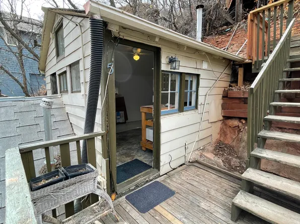 312 Ruxton Ave APT 5, Manitou Springs, CO 80829