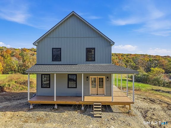 3rd image of 427 Fitchville Road