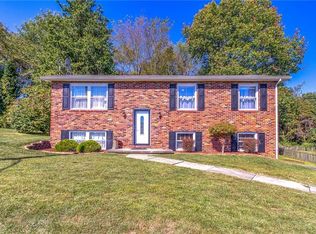 111 Chambers Dr, Monaca, PA 15061