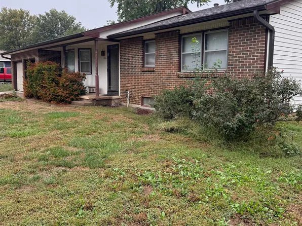 1452 N Melrose Ln, Wichita, KS 67212