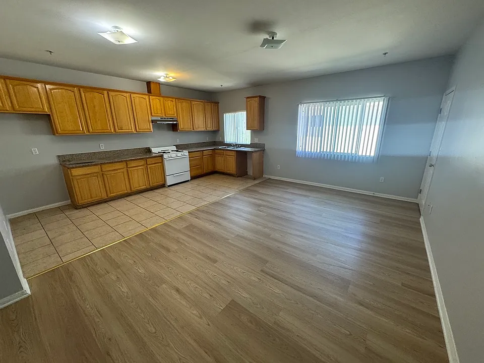 6636 Irvine Ave #2
