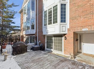 731 S Racine Ave APT B, Chicago, IL 60607