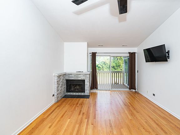 4th image of 1233 Streamwood Ln