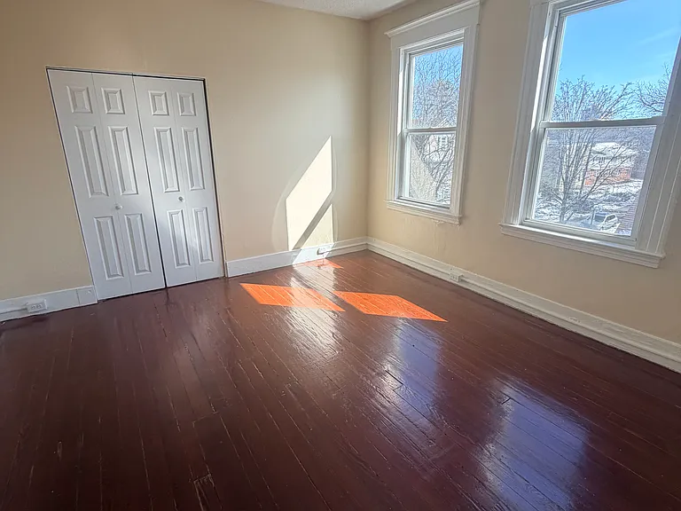 52 Dickerman St #3B — Photo 10