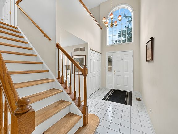 2nd image of 7827 Belle Rive Ct