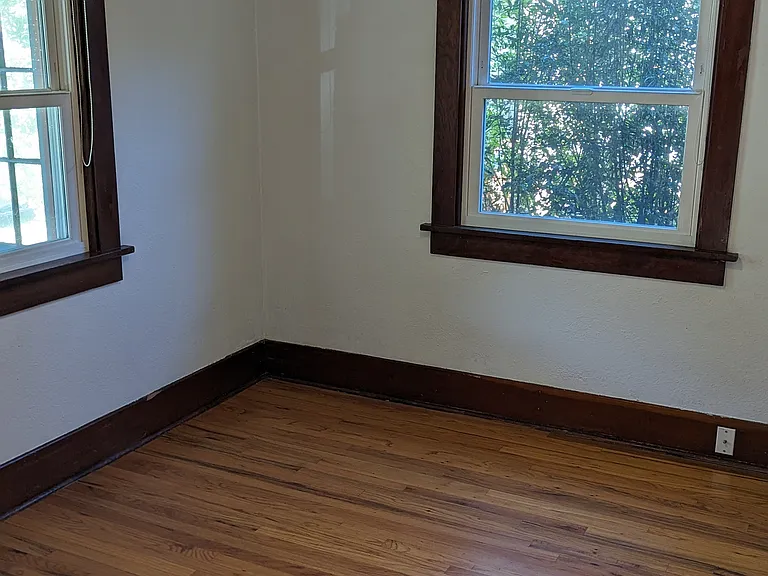 2222 S Lincoln St — Photo 8