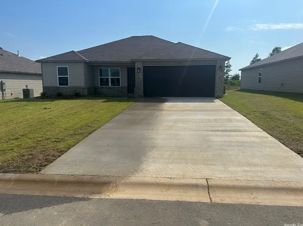 5109 Red Fox Trl, Bauxite, AR 72011