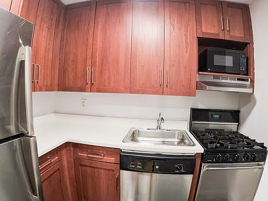 Rented by Urban Real Estate Inc | media 5