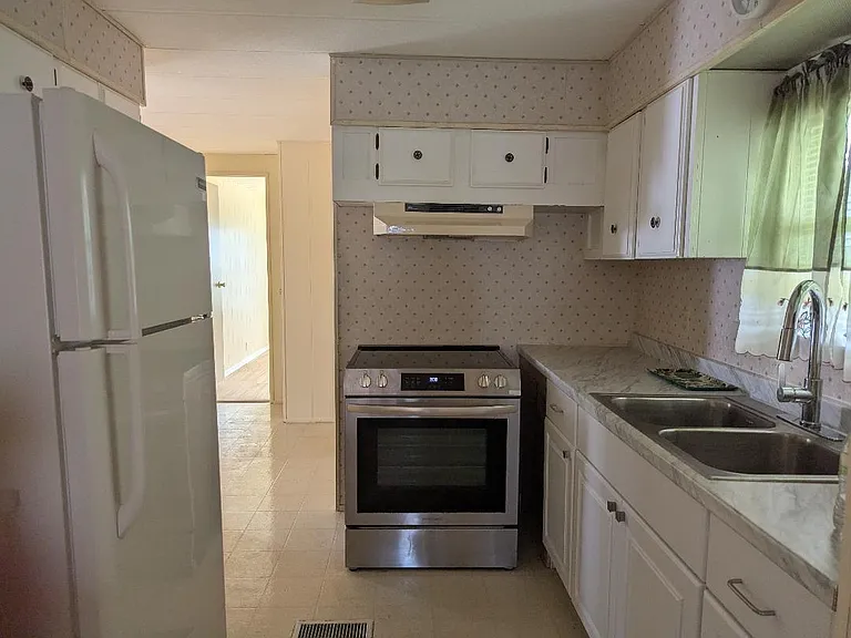 71 W Caribbean Port St — Photo 6
