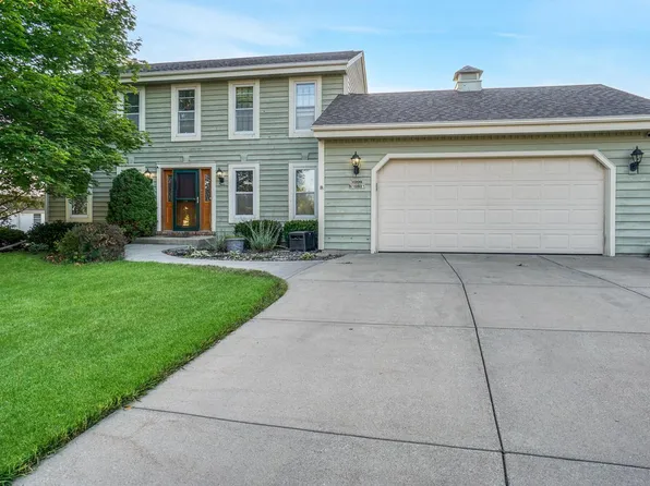 W209N16591 Galloway COURT, Jackson, WI 53037