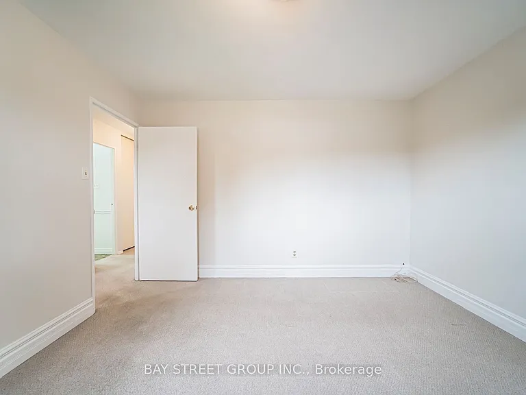 296 Killdeer St W — Photo 11