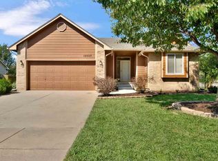 10507 E Ayesbury Ct, Wichita, KS 67226