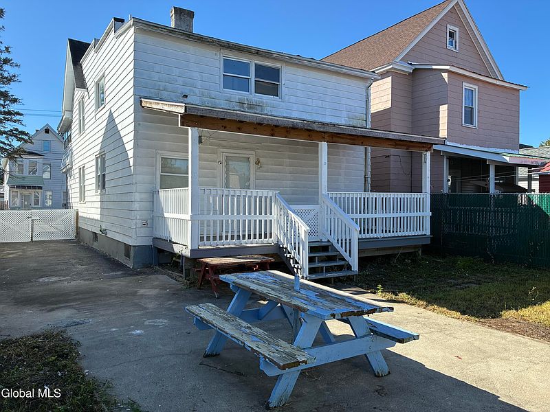 5th image of 1340 4th Avenue