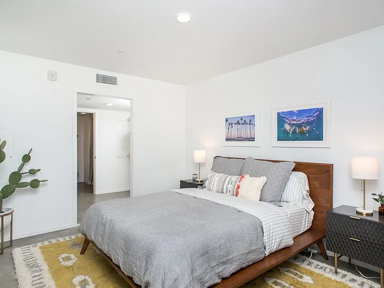 The Californian Coastal Apartments — Photo 24