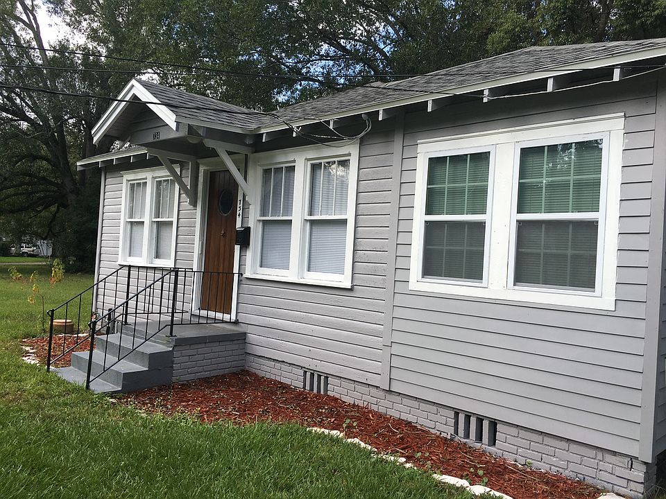 1st image of 734 Luna St