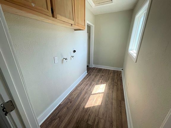5th image of 10507 S San Pedro St