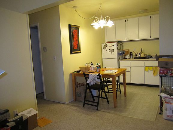 5th image of 935 Dewey Ave