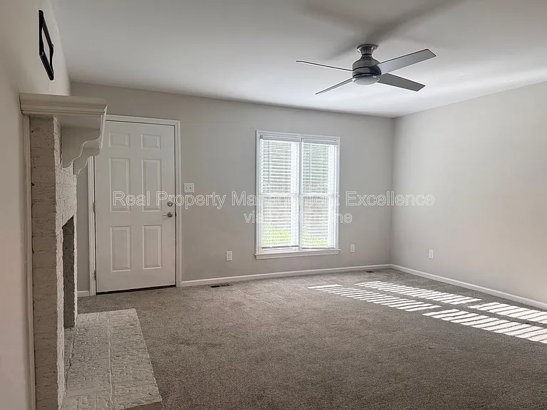 2922 Glenridge Dr #A — Photo 5