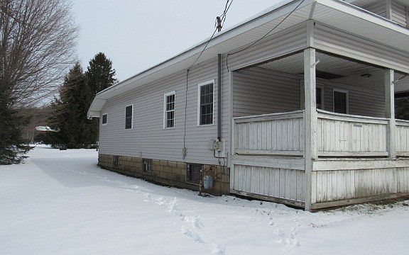 3rd image of 2100 Alden St