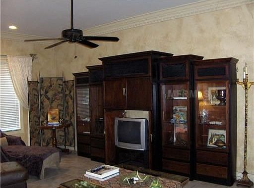 5th image of 912 W Virginia Ave