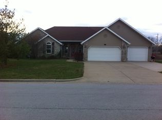 103 S Krystal Ln, Strafford, MO 65757