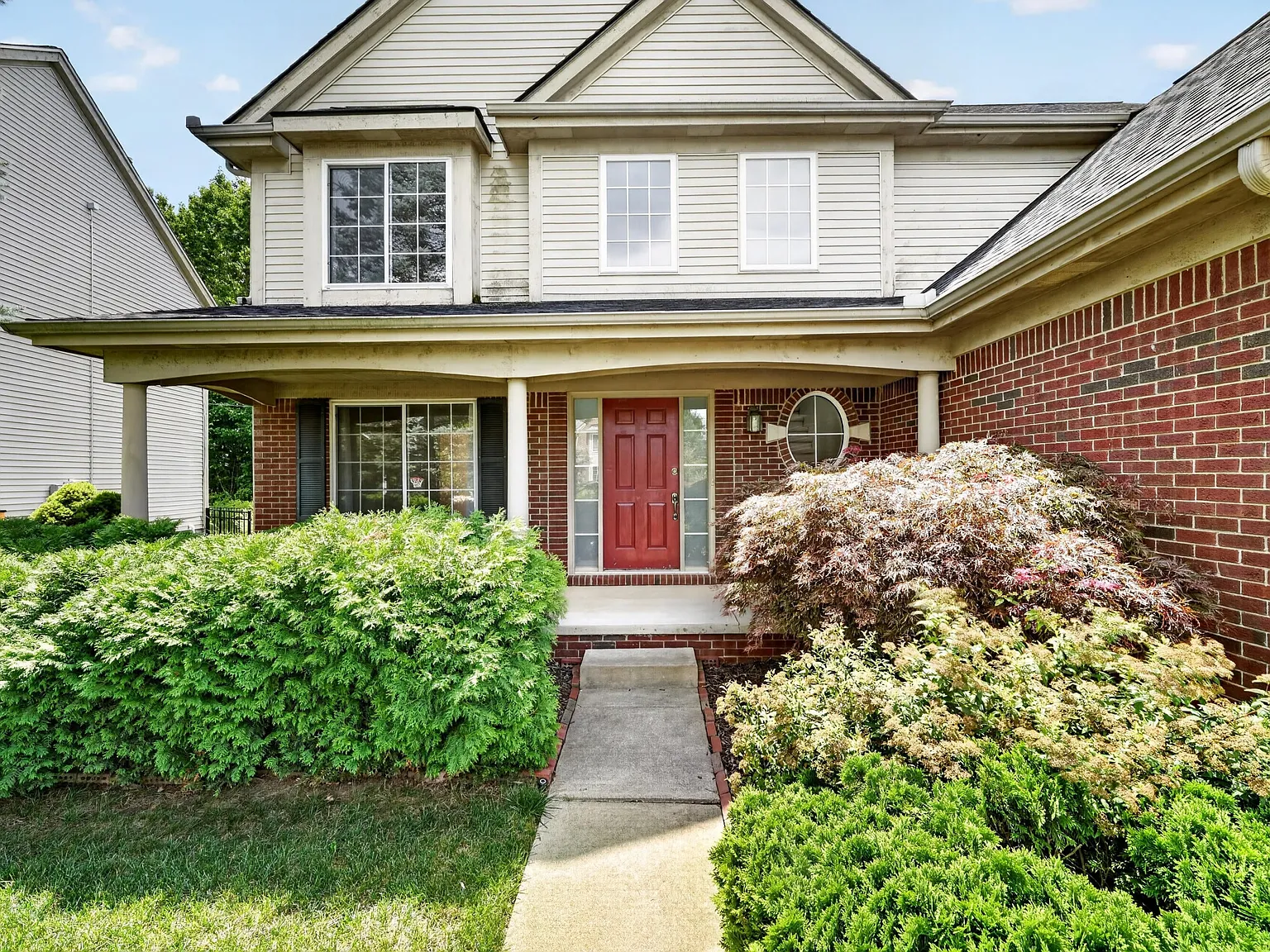4 bed, 2.5 bath, 3524 sqft, $3,200 — Photo 3