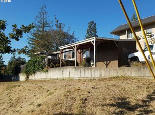 1718 SE Giles St, Roseburg, OR 97470