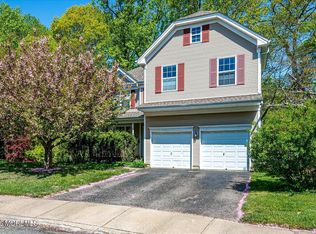 87 Queensbury Court, Morganville, NJ 07751